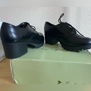 Sarah Jayne Kristen Oxford dress shoes for girls with small heel